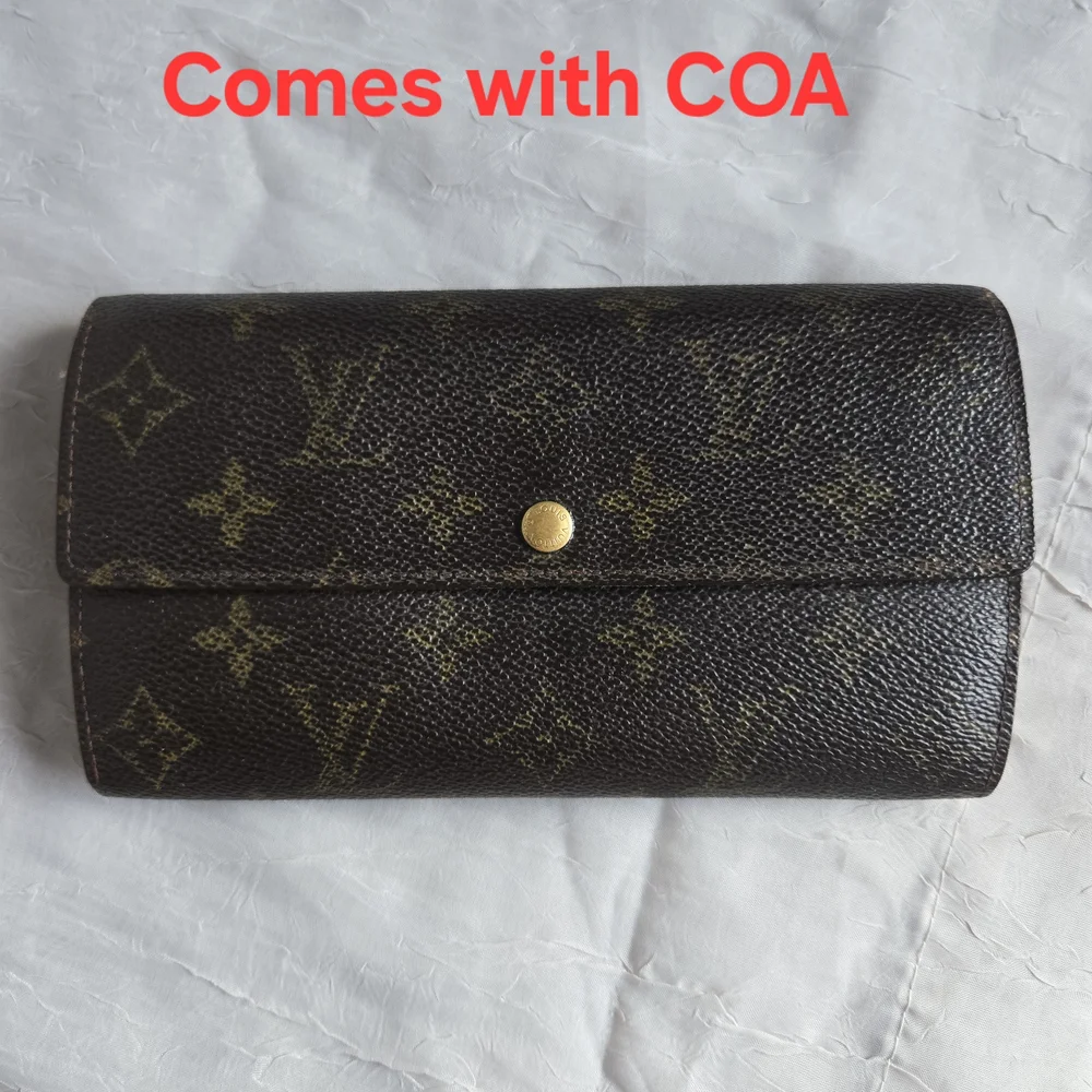 Louis Vuitton Monogram Sarah Wallet - Picture 1 of 13